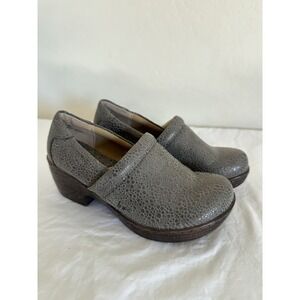 BOC Born Concept Peggy Clogs Shoes Embossed Pebbled Gray Women's Size 7.5M